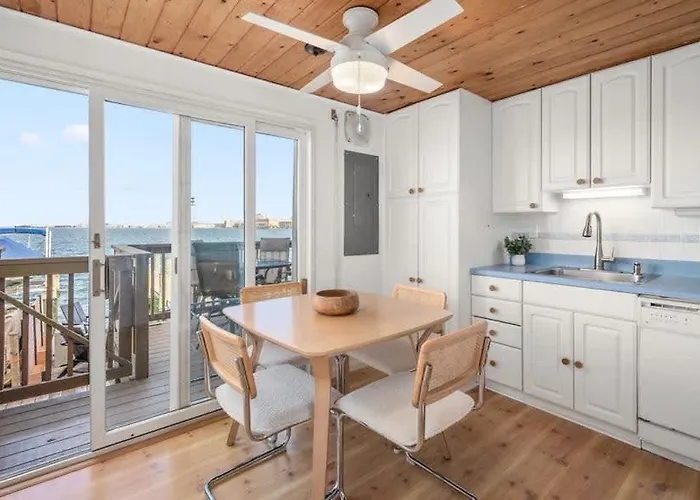 Bayfront Paradise Pool Boat Slip Townhome