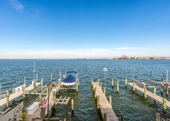 Bayfront Paradise Pool Boat Slip Townhome *