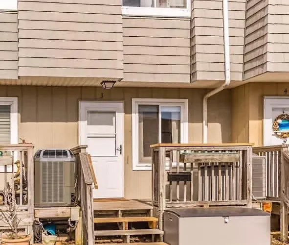 Bayfront Paradise Pool Boat Slip Townhome