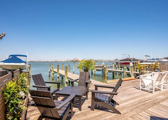 Bayfront Paradise Pool Boat Slip Townhome