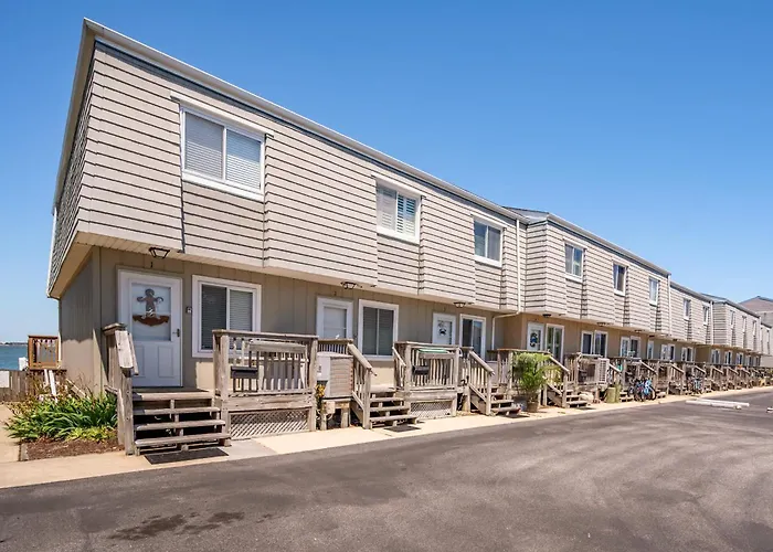 Bayfront Paradise Pool Boat Slip Townhome