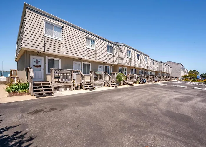 Bayfront Paradise Pool Boat Slip Townhome